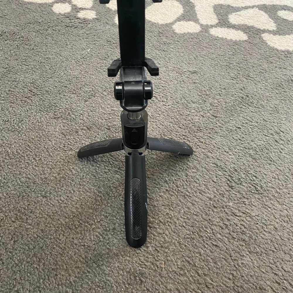 Compact Black selfie stick /Foldable Tripod Stand